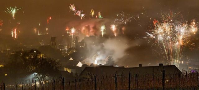 Hier ist  das farbenfrohe Spektakel ge...r Dunst ber der Stadt immer dichter.   | Foto: Hanspeter Wei (2), Fillisch