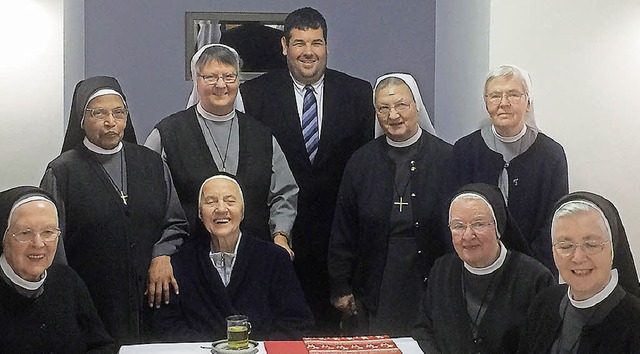 Vor Weihnachten im Kloster Hegne: Vord...Siegmara und Schwester Jacobe Wetzel.   | Foto: Denise Neumann