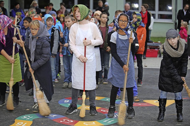 Festtag fr die Schler: Der neue Schulhof wird eingeweiht.   | Foto: ARCHIVFOTO: SANDRA DECOUX-KONE