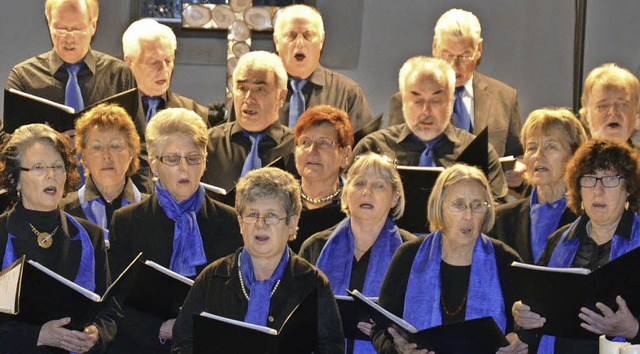 Der Kleinkemser Gesangverein &#8222;Rh...achtlichen und besinnlichen Liedern.    | Foto: Marco Schopferer