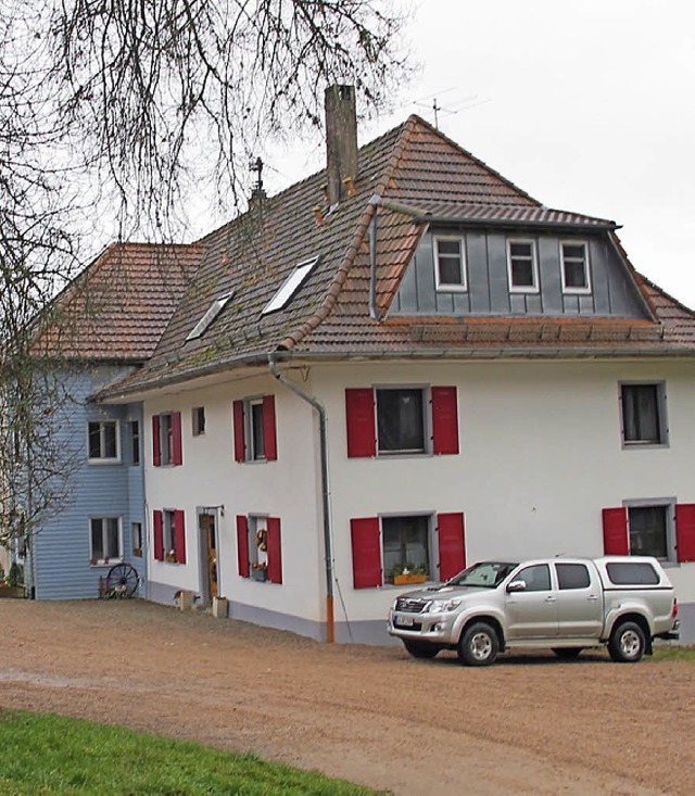 Auf dem Kanderner Platzhof sind bis zu...Stallbereich mit Bauzunen abgegrenzt.  | Foto: Jutta Schtz