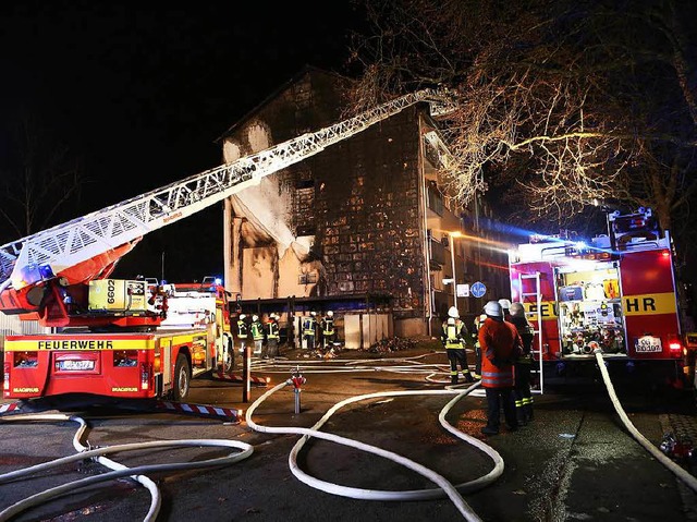 Ein Mlltonnenbrand hat im Offenburger...e komplette Hausfassade bergegriffen.  | Foto: Christoph Breithaupt
