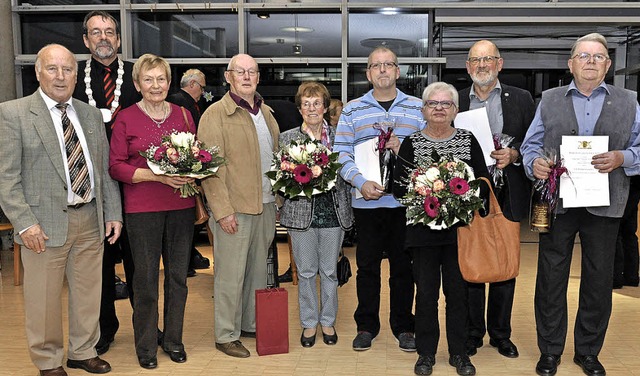 Beim Neujahrsempfang in Ihringen ehrte...Meier sowie Gnter Fritz (von links).   | Foto: Kai Kricheldorff