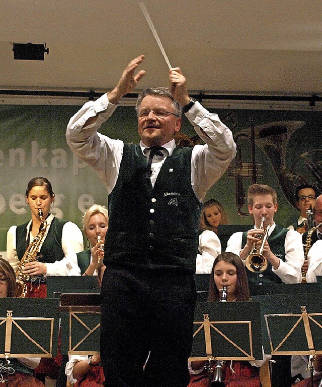 Wahre Triumphe feierte Dirigent Gerhar...he solistische Beitrge zu hren waren  | Foto: Karin Stckl-Steinebrunner