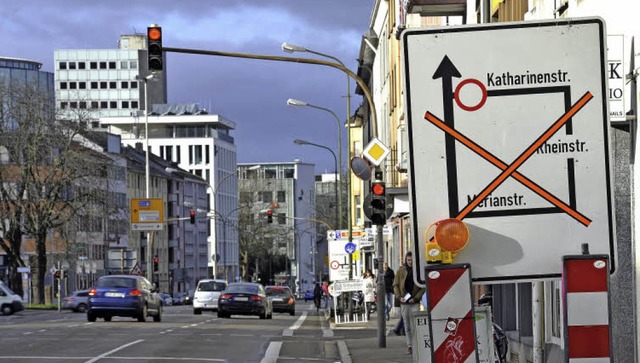 Im Friedrichring in der Fahrtrichtung ...Montag Bauarbeiten statt freie Fahrt.   | Foto: Thomas Kunz