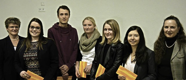 Die Preistrger mit Schulleiterin Ulri...n (links) und  Susanne Wagner (rechts)  | Foto: Schule