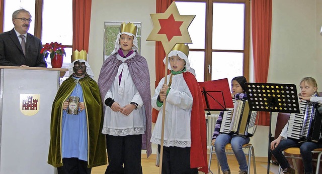 Brgermeister Thomas Kaiser hatte auch...ujahrsempfang feierlich zu umrahmen.    | Foto: Claudia Renk