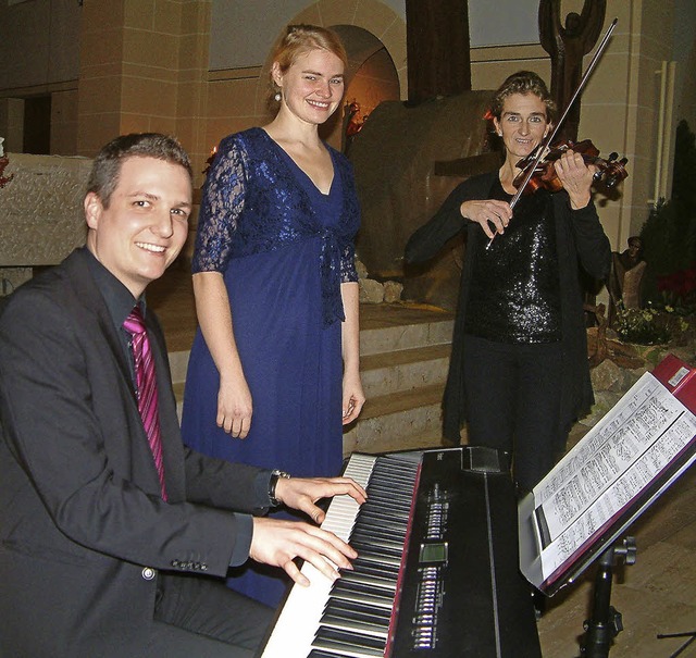 Musikalisches Trio: Andreas Mlder, Veronika Lutz und Eleonore Indlekofer   | Foto: Roswitha Frey