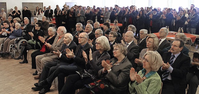 Gut besucht war wieder der Zeller Neujahrsempfang im Pfarrsaal St. Fridolin.   | Foto: Anja Bertsch