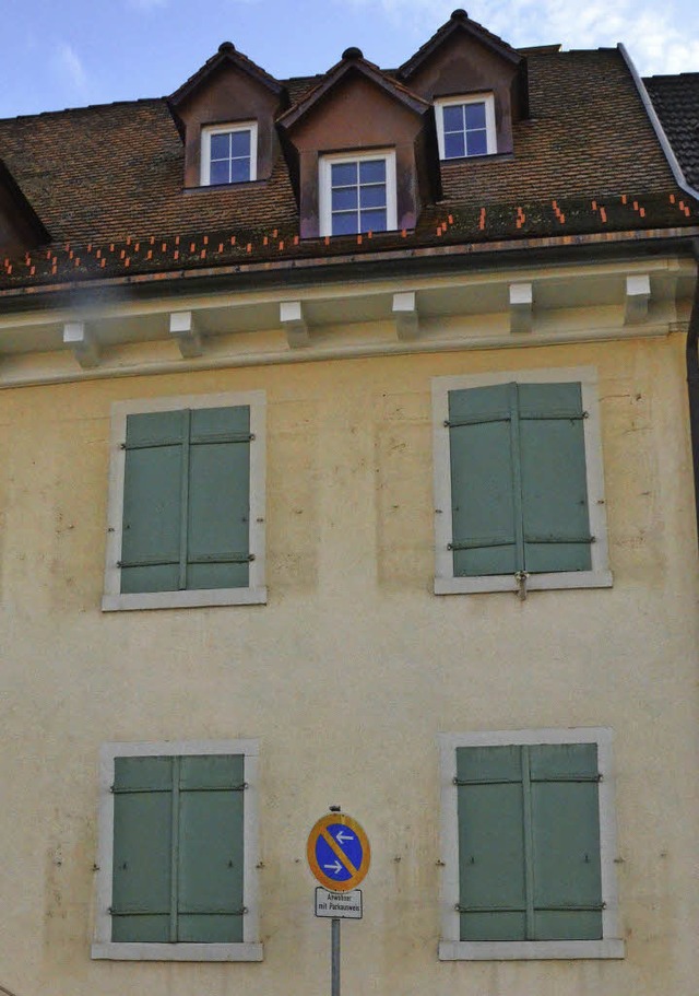 Zeichen  des Protestes: geschlossene  Fensterlden  | Foto: Ulrich Senf