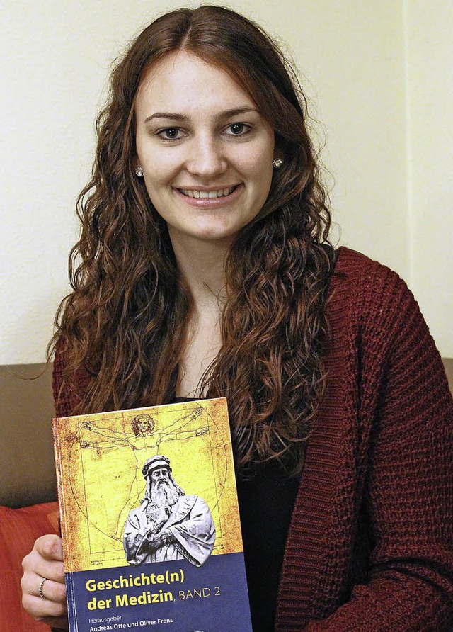 Studentin Julia Schaub, eine der Autor...8222;Geschichte(n) der Medizin&#8220;   | Foto: hochschule