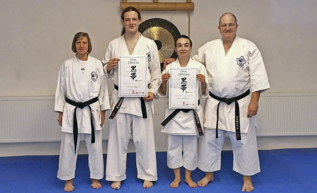 <BZ-FotoAnlauf>Karate Dojo Tunsel:</BZ...heim und  Karl-Hans Knig (von links)   | Foto: privat