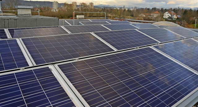 Mehr Sonnenstrom als im Vorjahr produz...Wohnbau auf dem zentralen Jugendhaus.   | Foto: Peter Gerigk