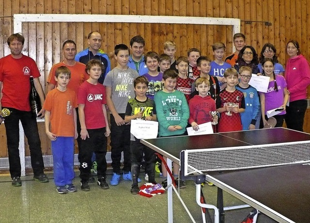 Sie hatten ihren Spa beim Tischtennis...Siegerin  bei den Damen, Heike Vetter.  | Foto: Gertrud rittner