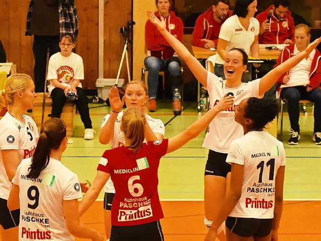 Machen da weiter, wo sie 2015 aufgehr...nburger Zweitliga-Volleyballerinnen...  | Foto: Sebastian Koehli