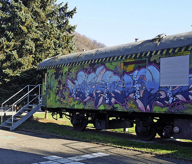 Der alte Eisenbahnwaggon an der Fridol...ns als sogenanntes Null-Sterne-Hotel.   | Foto: Boris Burckhardt