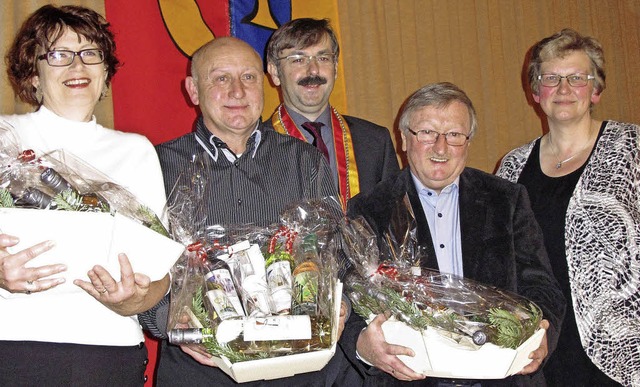 Verdiente Brger erhielten von der Gem...Herr, Reinhard und Mechthild Schpflin  | Foto: Jutta Schtz