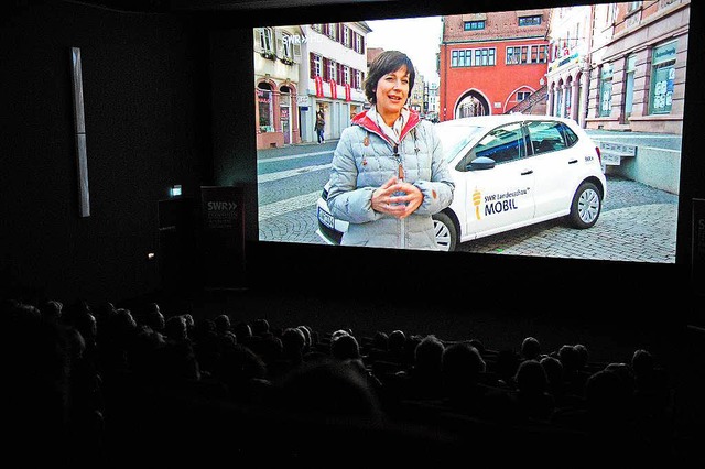 SWR-Reporterin  Aita Koha auf der Leinwand des Lahrer Kinos  | Foto: Pressebro Schaller