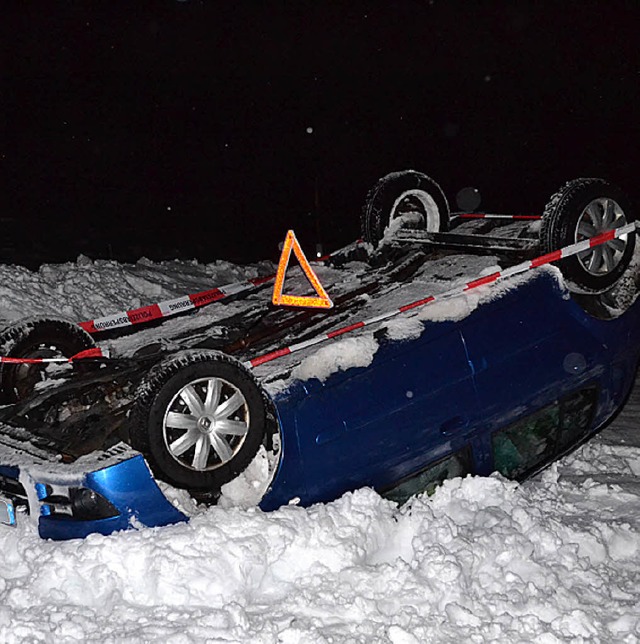 Glck gehabt: Fahrerin konnte unverletzt befreit werden.  | Foto: aqka