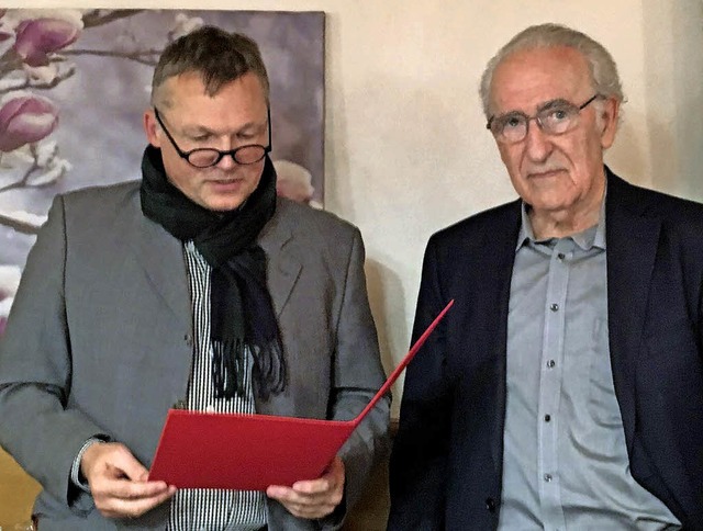 Eckhard Ulrich (links) und Petra Zentg...jhrige Zugehrigkeit zur SPD geehrt.   | Foto: Privat
