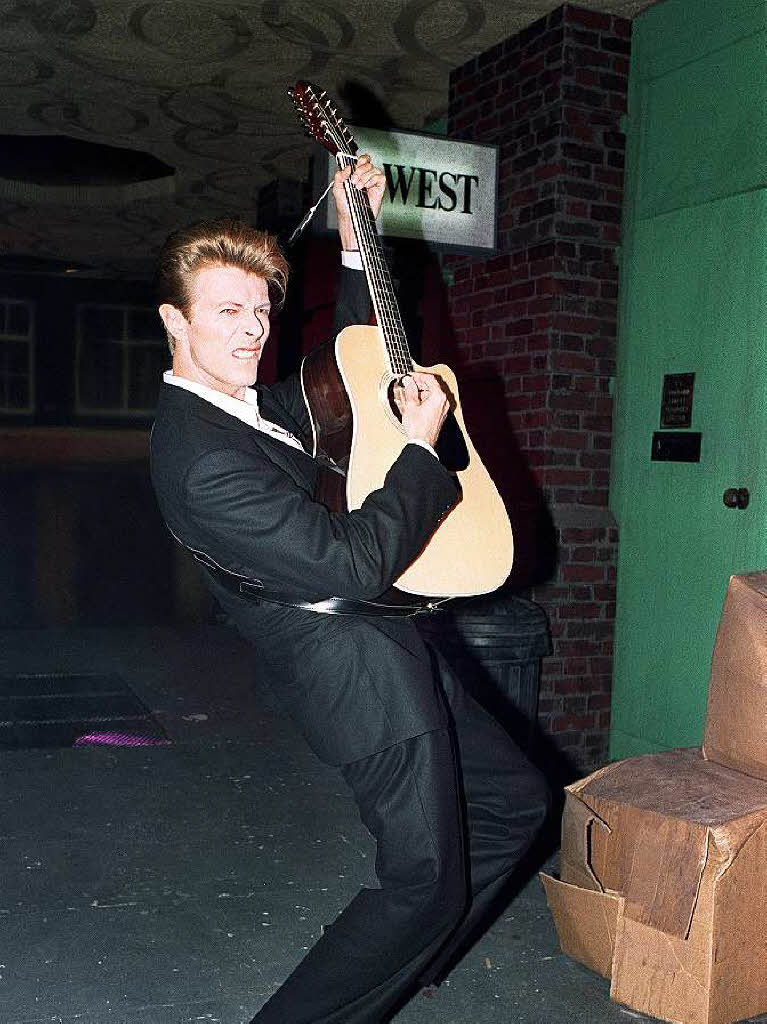 Bowie, 1990