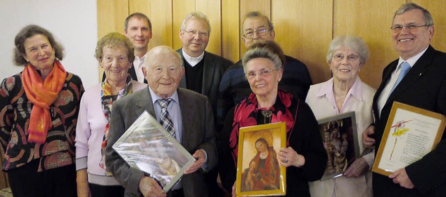 Pfarrgemeinderatsvorsitzende Magdalena...a Frank und Elmar Kpper (von links).   | Foto: Hans Loritz