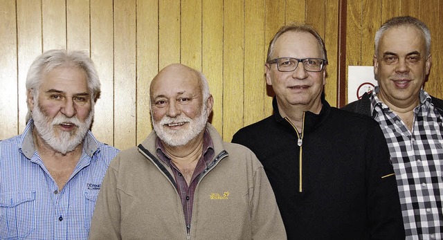 Hansjrg Bhler, Herbert Schaffert, Wo...eyer (von links) fhren den Skatclub.   | Foto: Sedlak