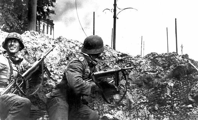 Deutsche Soldaten bei den Straenkmpfen um Stalingrad (undatiertes Archivbild)   | Foto: dpa