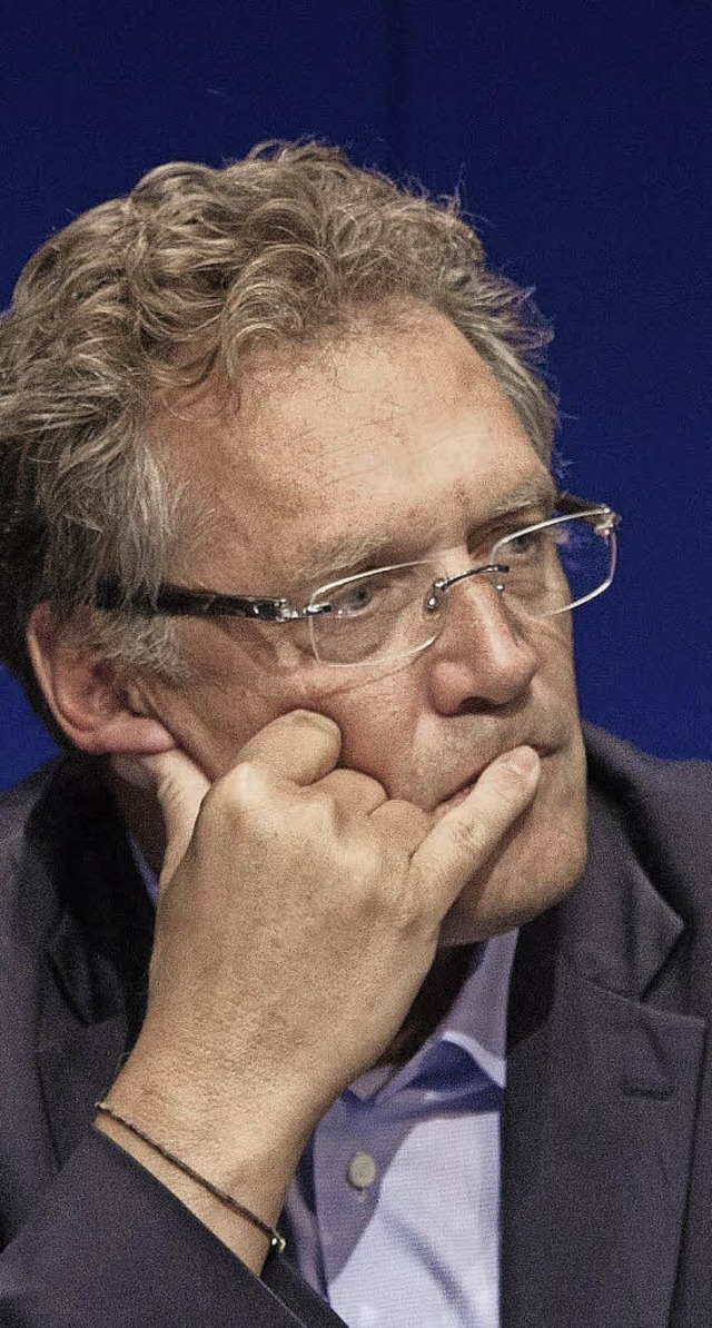 Rote Karte  fr den Fifa-Generalsekretr: Jrme Valcke  | Foto: afp