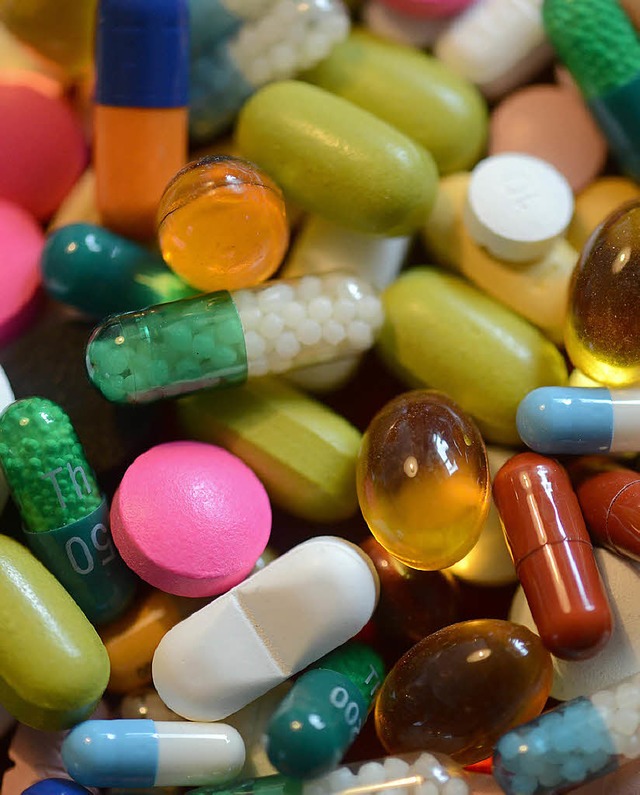 Medikamente werden in mehreren Phasen getestet, ehe sie auf den Markt kommen.   | Foto: dpa