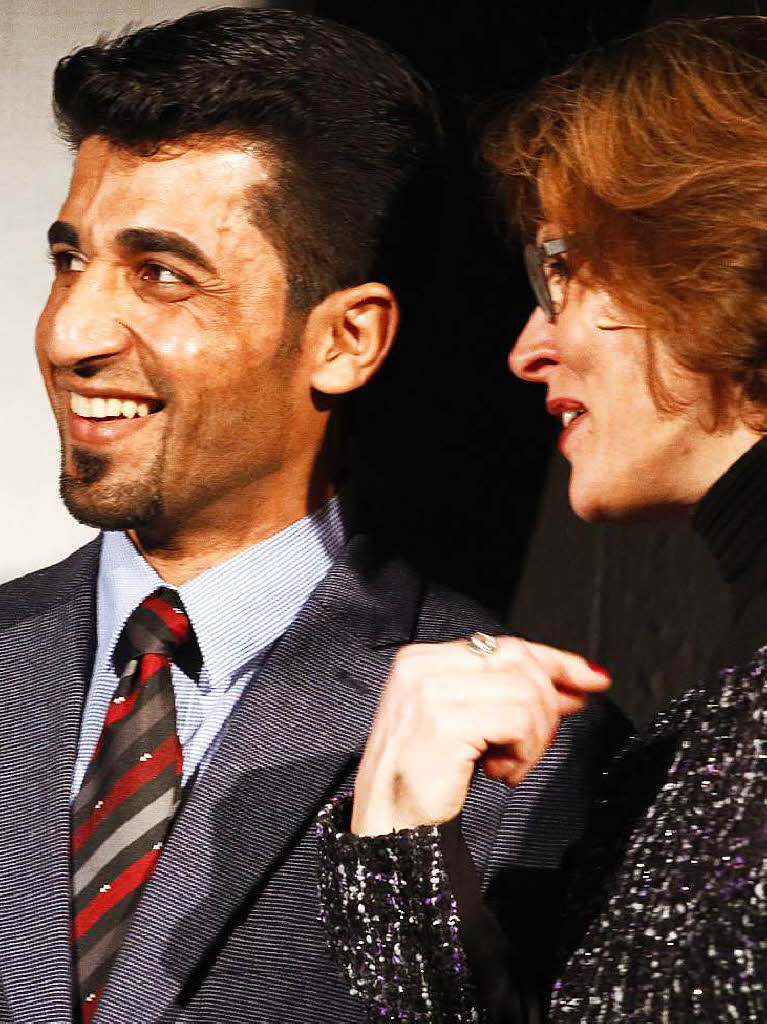 Mahmoud Al Hossin und Moderatorin Stefanie Kremling Deinert Mahmoud Al Hossin und Moderatorin Stefanie Kremling Deinert