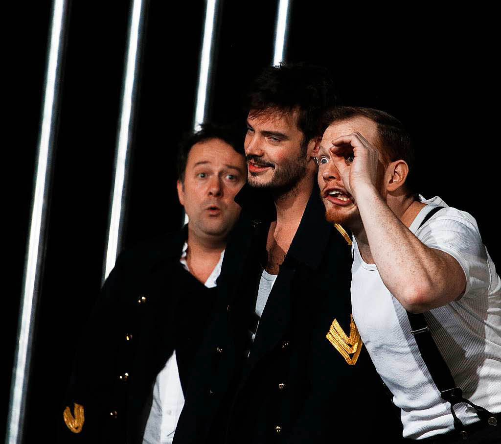 Das Theater Baal Novo mit Auszügen aus ihrem Stück „Moby Dick – Männer im Sturm“ Das Theater Baal Novo mit Auszügen aus ihrem Stück „Moby Dick – Männer im Sturm“