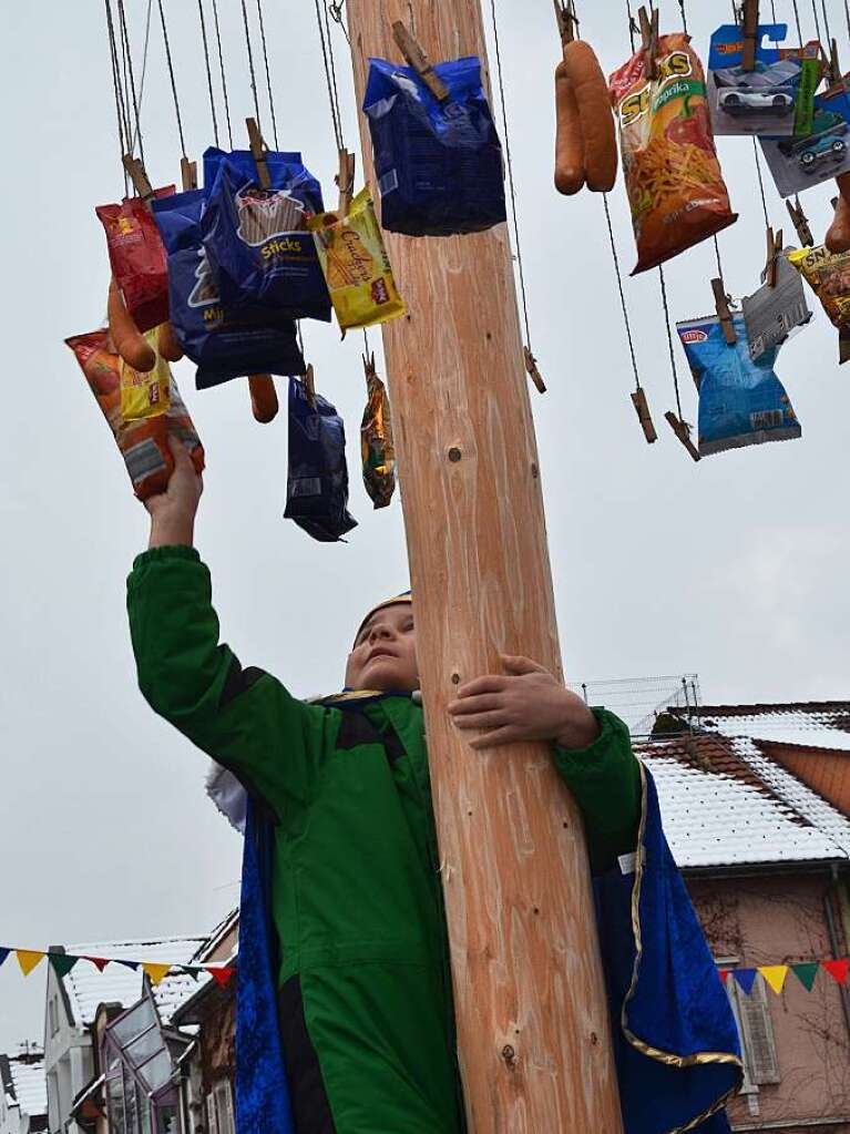 Das Narrenbaumstellen in Wehr war gut besucht.