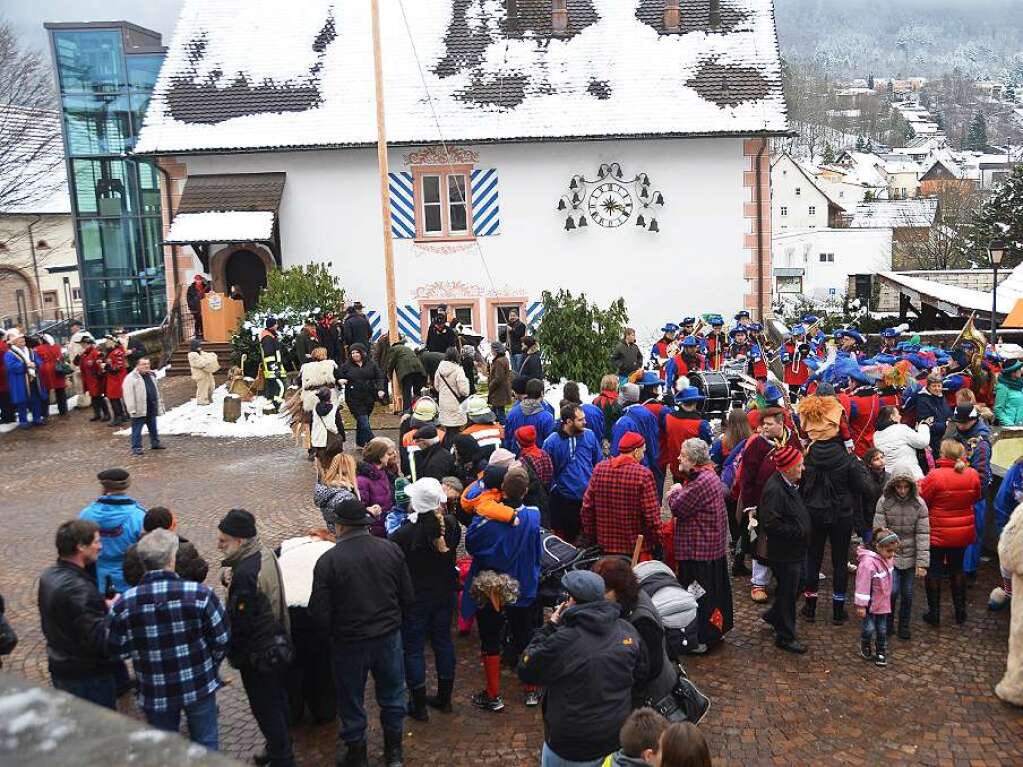 Das Narrenbaumstellen in Wehr war gut besucht.