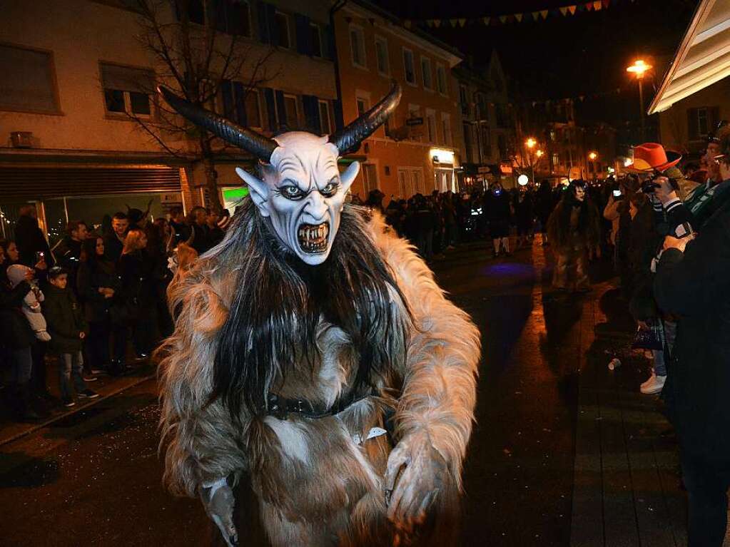 Schaurig-schn war es beim Nachtumzug in Wehr am Samstag.