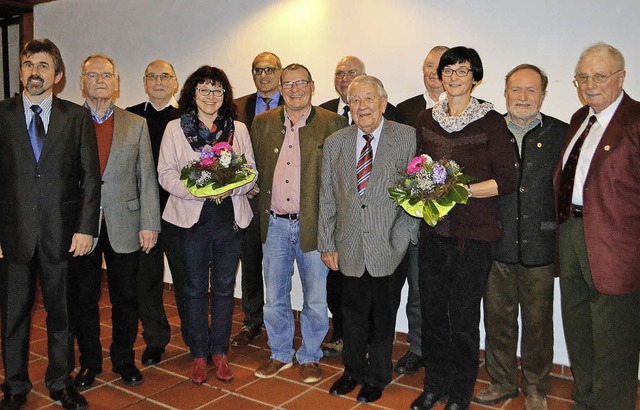 Fr ihre 40- und 50 Jahre Treue zum Se...iche Mitglieder im Brgerhaus geehrt.   | Foto: BEATE ZEHNLE-LEHMANN