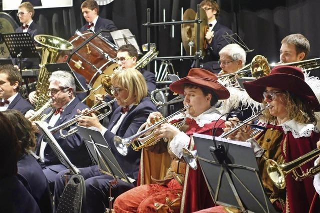 Stadtmusik Bad Sckingen prsentiert bei Jahreskonzert im Gloria-Theater in Hchstform