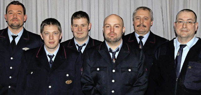 Kommandant Andreas Kreutler (ganz rech...ngen) und Werner Rokopf (von links).   | Foto: h.-j. Hege