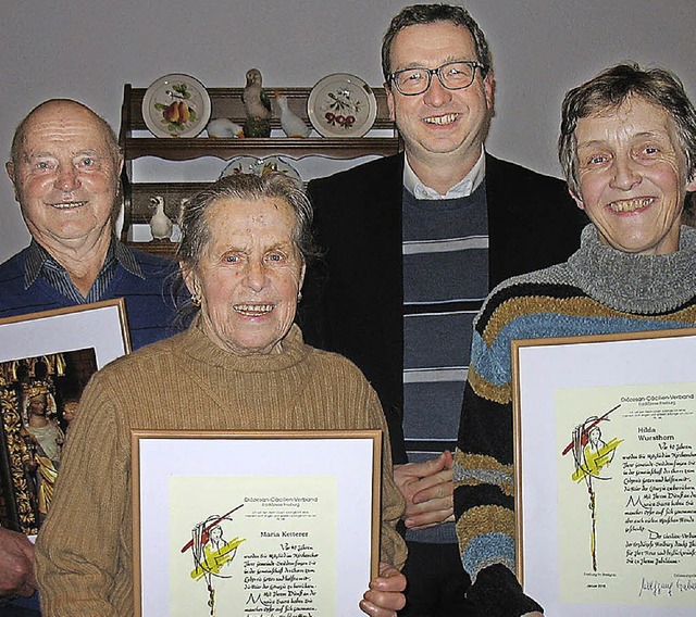 Geehrt (von links): Otto Maier, Maria ...r, Pfarrer Herrmann, Hilda Wursthorn.   | Foto: G.  Beha