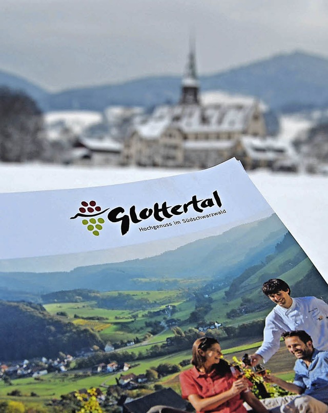 Eine Kombination  aus Trachtenhut und ...elle Ferienmagazin des Tourismusorts.   | Foto: Max Schuler