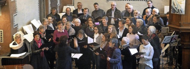 Musik und Gesang umrahmten den bestens...emeinsam mit dem Kirchenchor Wollbach.  | Foto: Privat