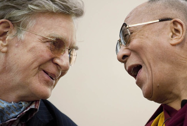 Streben nach wahrem Glck? Buddhismus-... Thurman (links) mit dem  Dalai Lama    | Foto: AFP