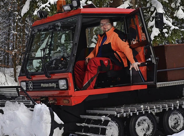 Michael Disch in seinem 30 Jahre alten Pistenbully   | Foto: Liane Schilling