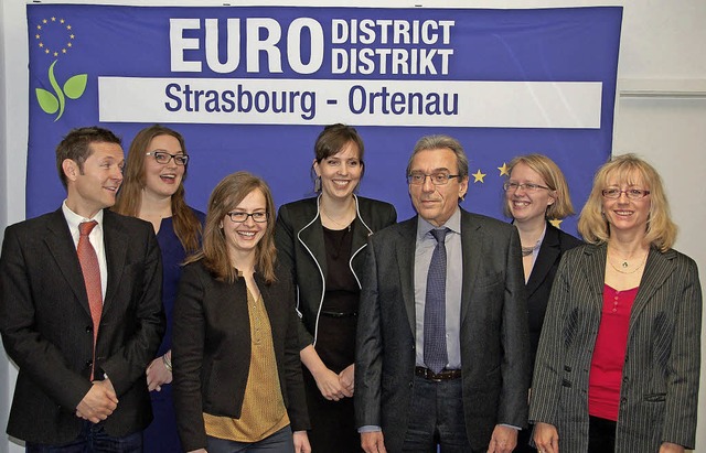 Eurodistrikt-Prsident Roland Ries (Dr...Lioba Markl-Hummel und Noelle Hertaut   | Foto: Hubert Rderer