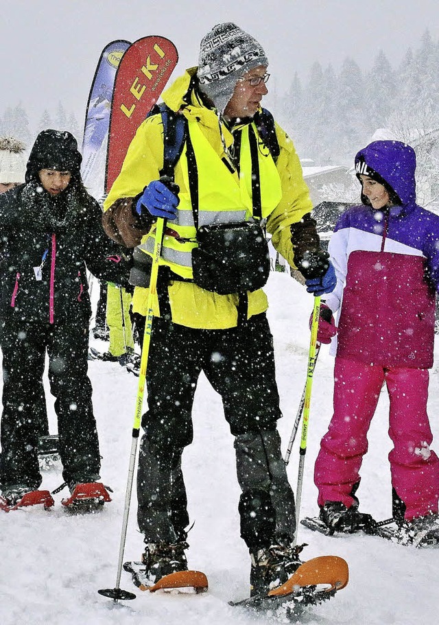 Auf geht&#8217;s zur Schneeschuhtour bei &#8222;Schulen im Schnee&#8220;.   | Foto: J. Hahne