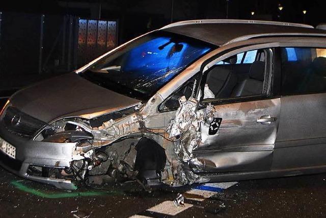 Alkohol am Steuer: Schwerer Verkehrsunfall in Lahr