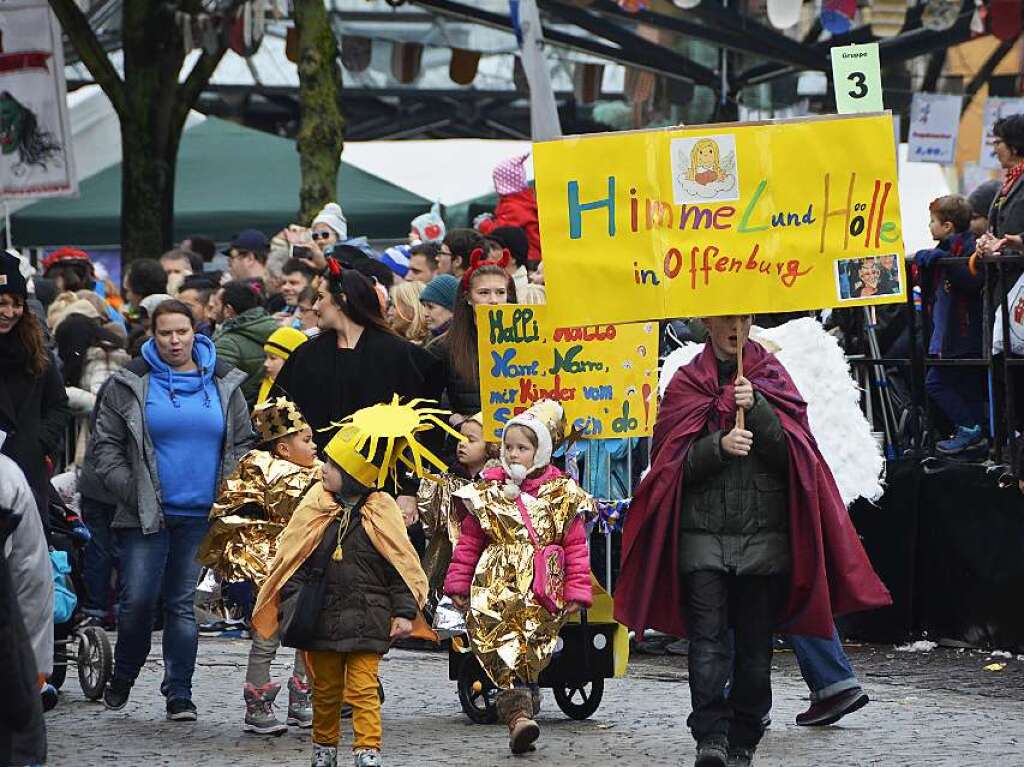 Bunt, vielfltig und nrrisch voll auf der Hhe: Der Offenburger Narrentag ist eines der Highlights der Fasent in 