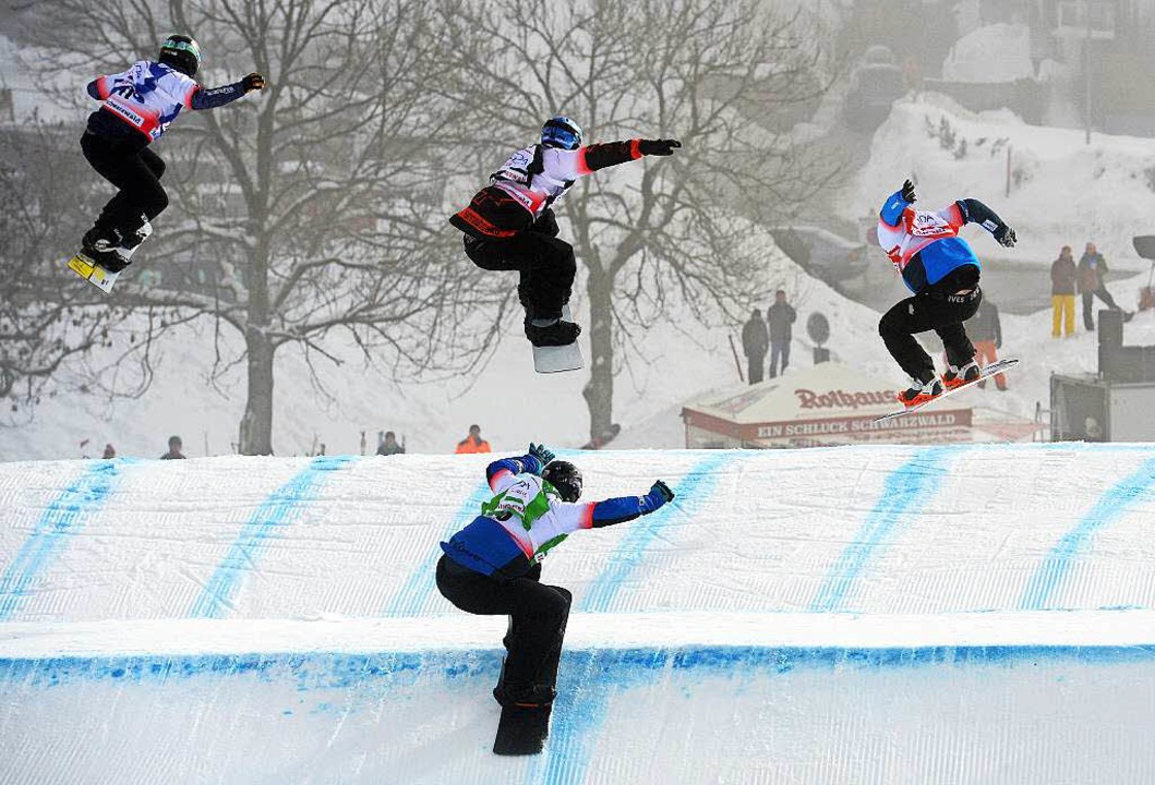Packende Wettkmpfe vor 5000 Wintersportfans auf dem Hchsten im Schwarzwald  | Foto: dpa