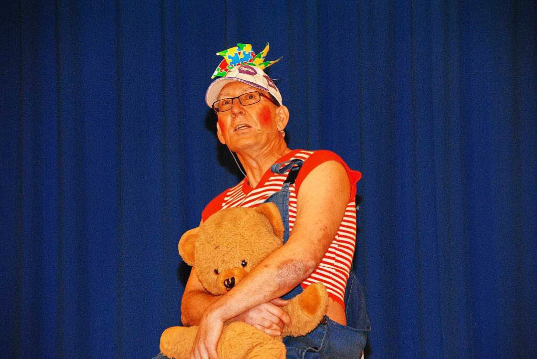 Ozume Bernd Netzlaff in einer Paraderolle  | Foto: Norbert Sedlak