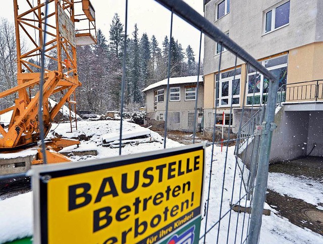 In der Freiburger Jugendherberge wird fleiig gebaut.  | Foto: Bamberger